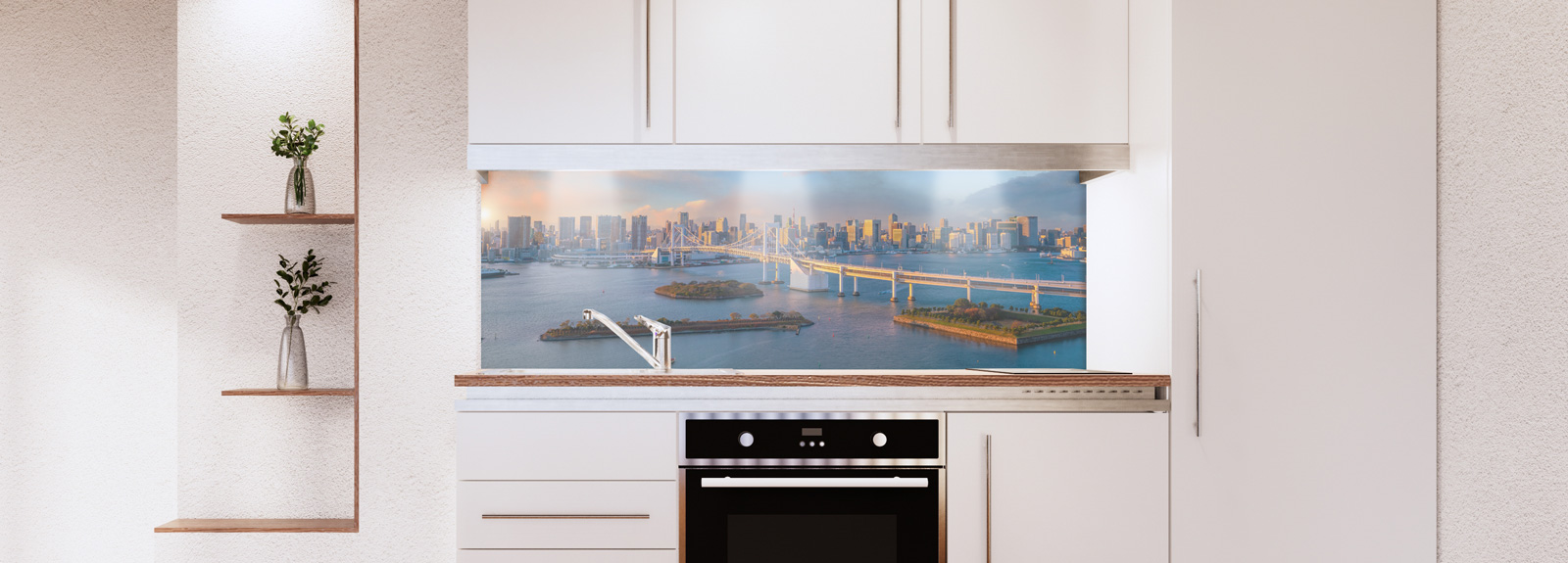 Moderne Küche mit weißem Schrank, Holzarbeitsplatte und Stadtansicht im Hintergrund.