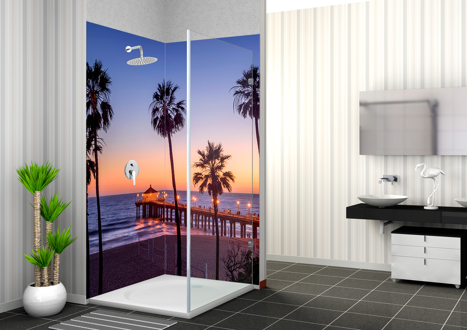 Duschabtrennung mit einem Motiv von Palmen und einem Pier bei Sonnenuntergang, Badezimmer mit modernen Elementen.